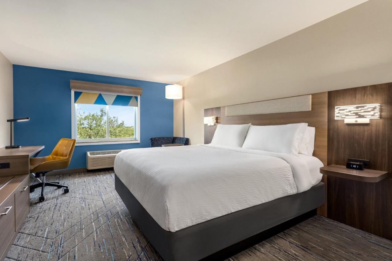 Holiday Inn Express Hotel & Suites Fort Pierce West By Ihg Esterno foto
